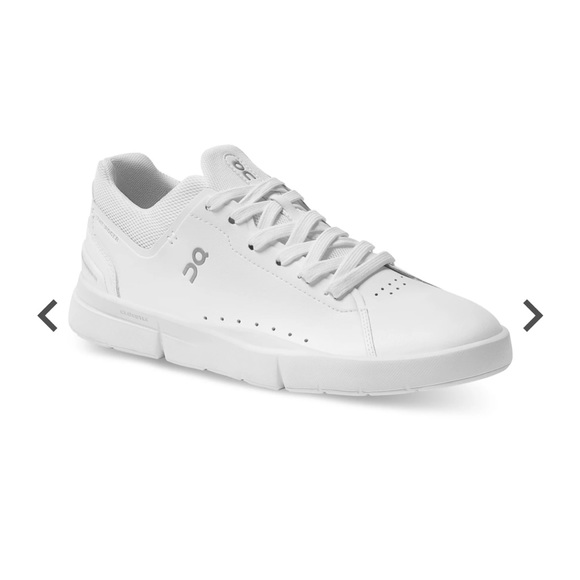 On Running Shoes - THE ROGER Advantage Shoes